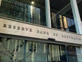 البنك المركزي الاسترالي يثبت الفائدة بعد ارتفاع التضخم
