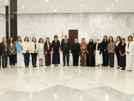  الرئيس عون يثني على دور المراة امام وفد جمعية  السيدات القياديات