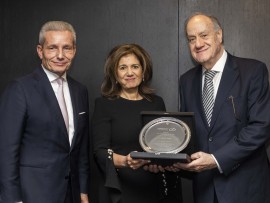 جمعية المصرفيين العرب في لندن تمنح  رندة الصادق جائزة الإسهامات المتميزة 