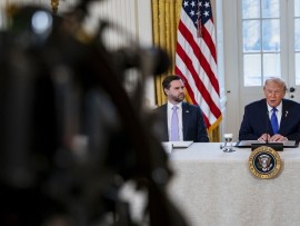 ترامب: العائدات من الموارد المعدنية  الأوكرانية ستتجاوز 350 مليار دولار