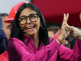  فنزويلا تخصخص القطاع  النفطي بعد عقدين من التأميم