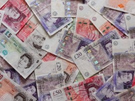 سعر لجنيه الإسترليني يهبط لأدنى  مستوى في 3 أسابيع مقابل اليورو