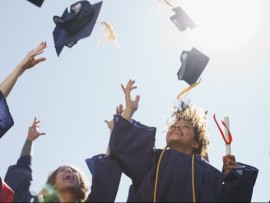   اميركا تدرس فرض رسم على الطلاب  الأجانب الراغبين في العمل بعد التخرج