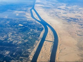قناة السويس : زيادة ملحوظة  في عبور ناقلات النفط والغاز